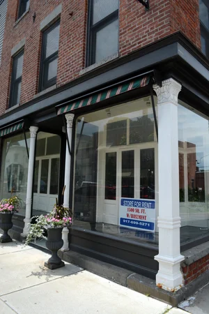 store front for lease on downstreet Catskill, NY